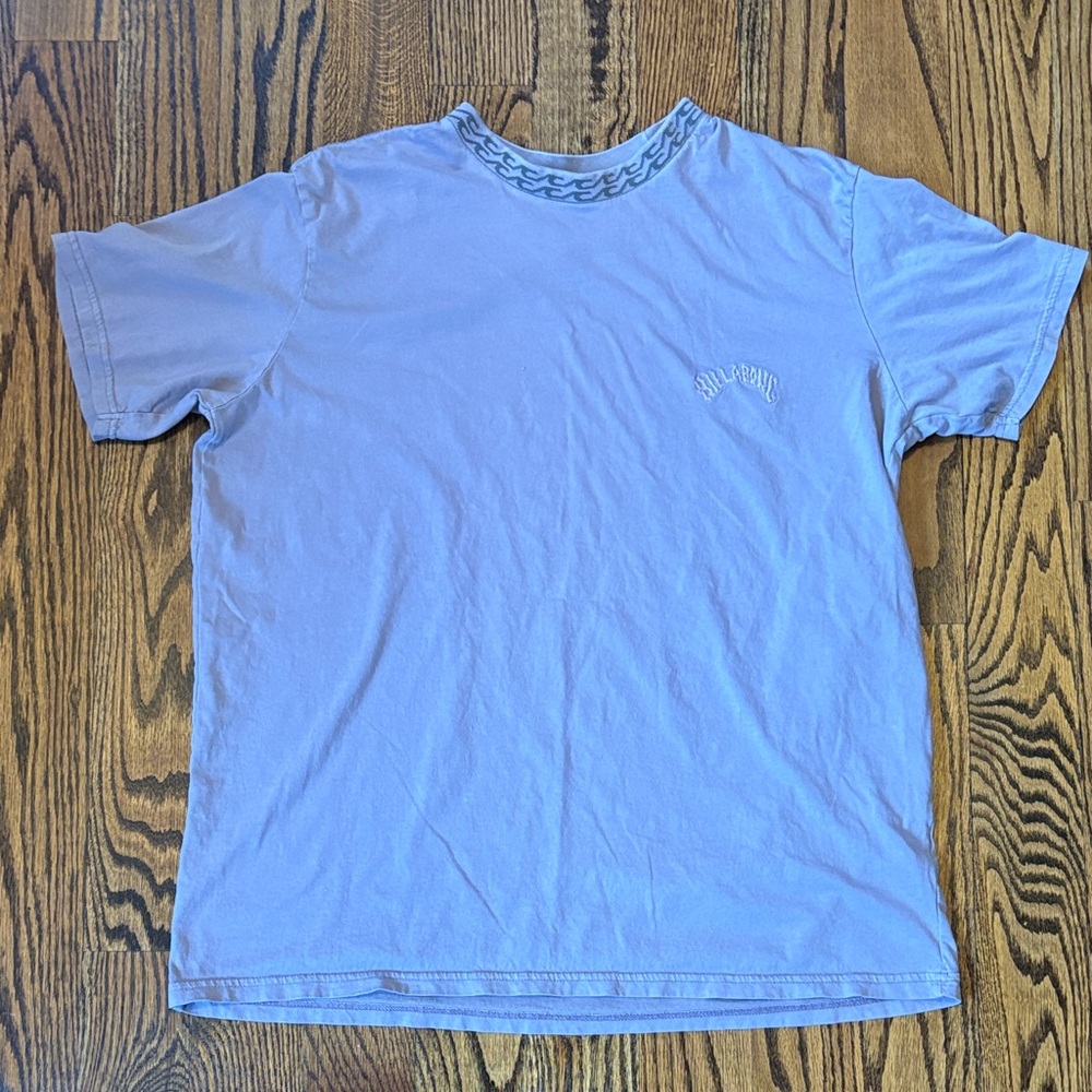 New w/o Tags Billabong Light Purple T-Shirt Men’s Size Large